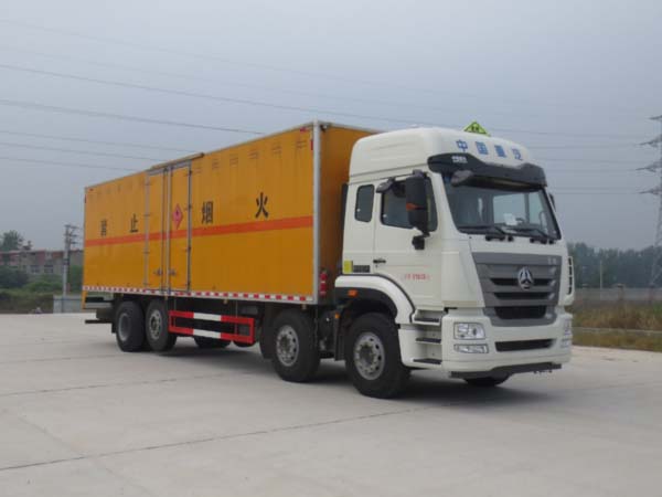江特牌JDF5311XRQZ5型易燃气体厢式运输车
