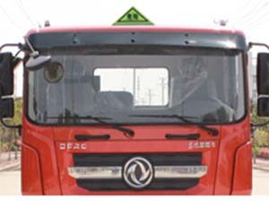 江特牌JDF5161XRQE5型易燃气体厢式运输车