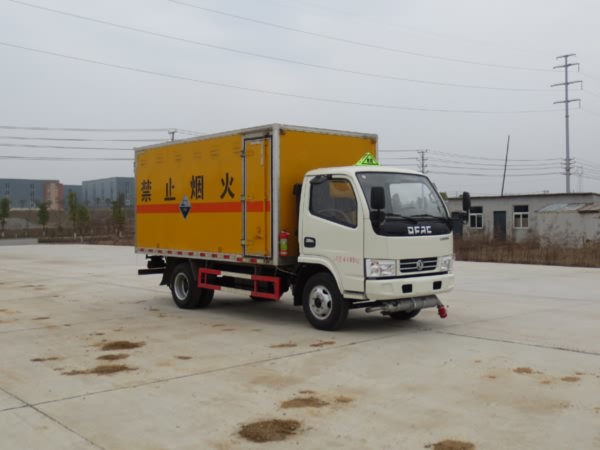 江特牌JDF5040XFWE5型腐蚀性物品厢式运输车