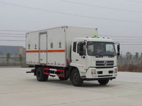 江特牌JDF5180XZWDFH5型杂项危险物品厢式运输车