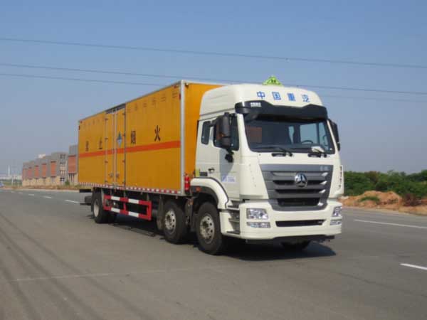 江特牌JDF5250XZWZ5型杂项危险物品厢式运输车