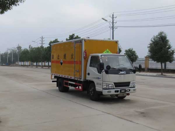 江特牌JDF5060XFWJ5型腐蚀性物品厢式运输车
