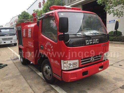 东风小型2方简易消防车