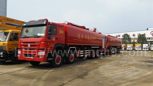 重汽豪沃前四后八35方消防洒水车